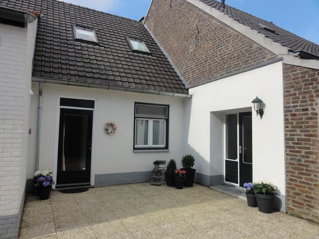 B&B Appartementen Engelenhof Stevensweert Habitación foto
